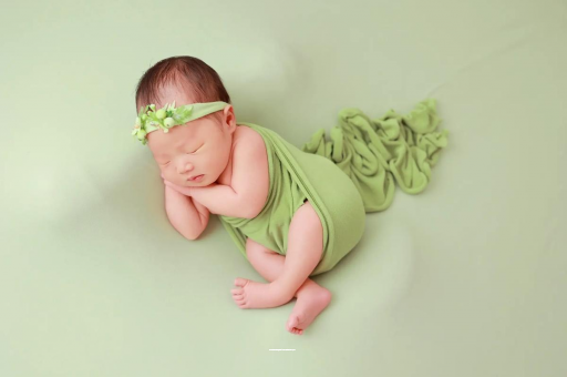 磐石宝宝边吃边拉正常吗